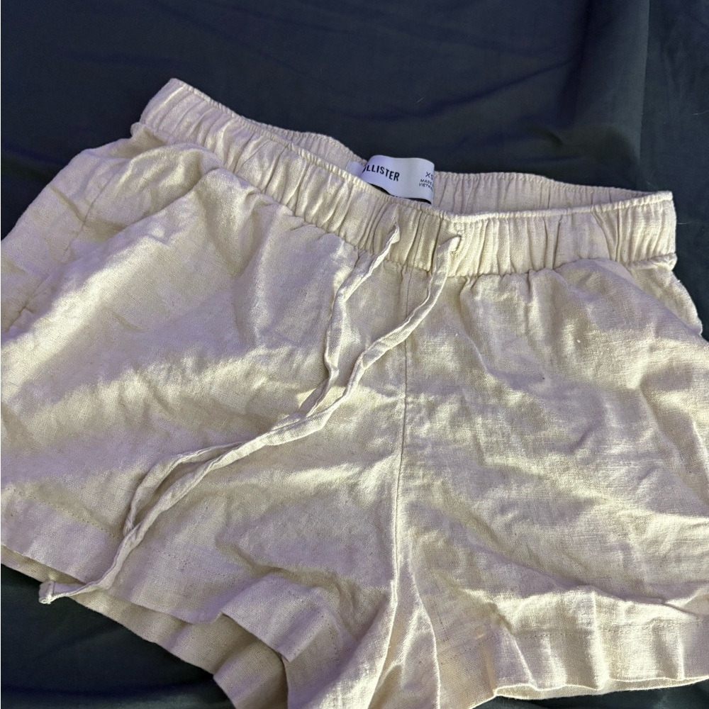 Hollister Cream Linen Shorts